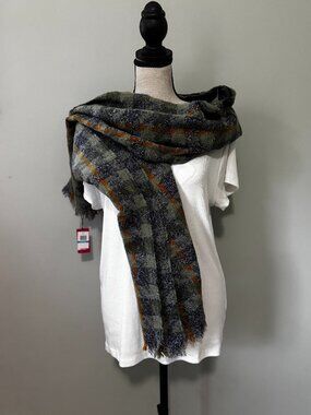 Vince Camuto Green Houndstooth Scarf